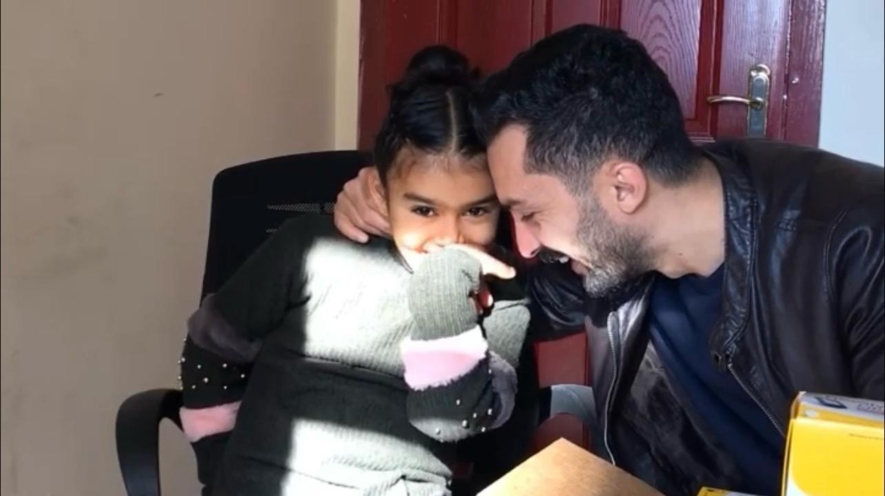 Bir Çağrı, İki Çocuğa Umut